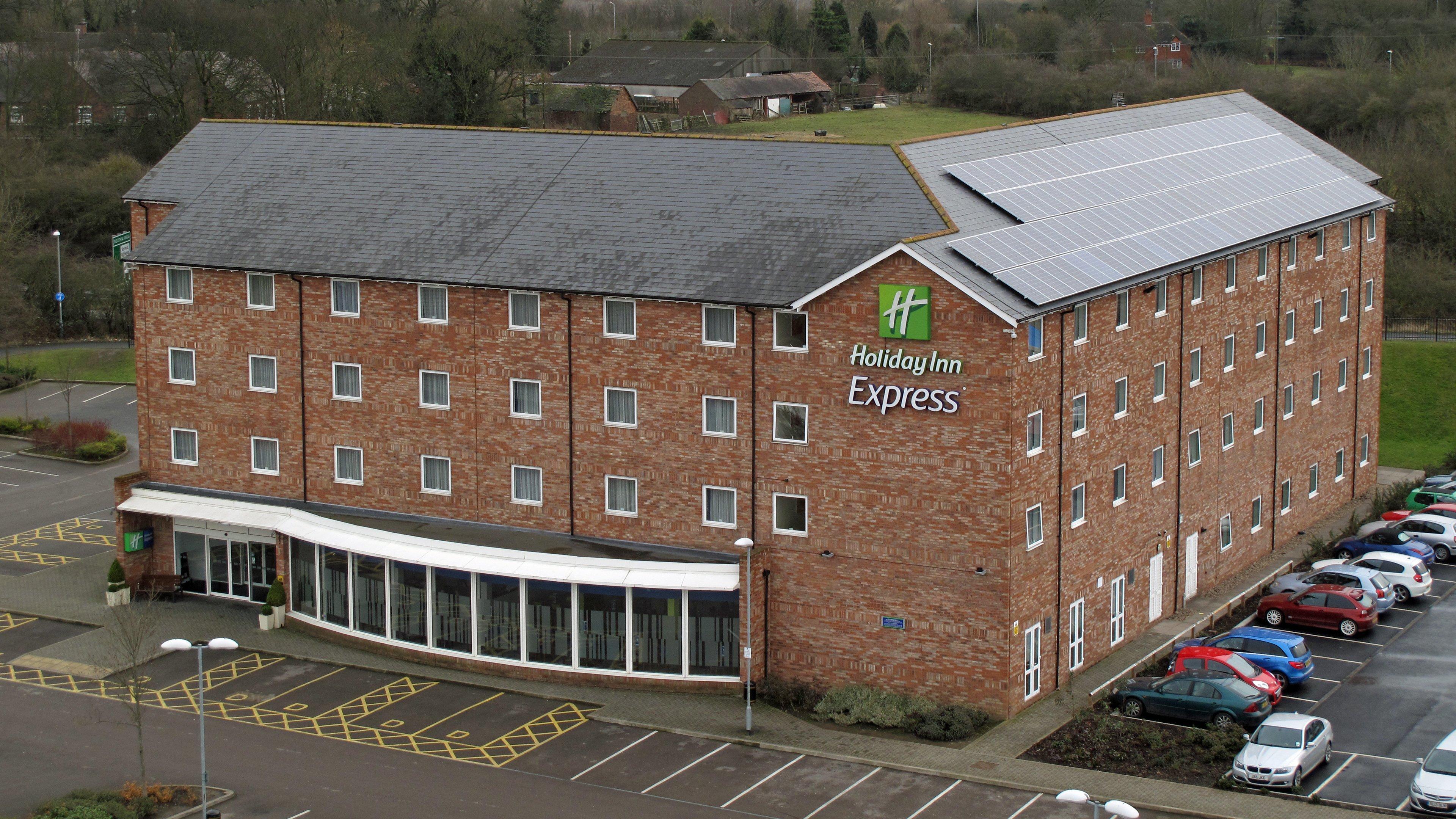 Holiday Inn Express Nuneaton By Ihg Bagian luar foto