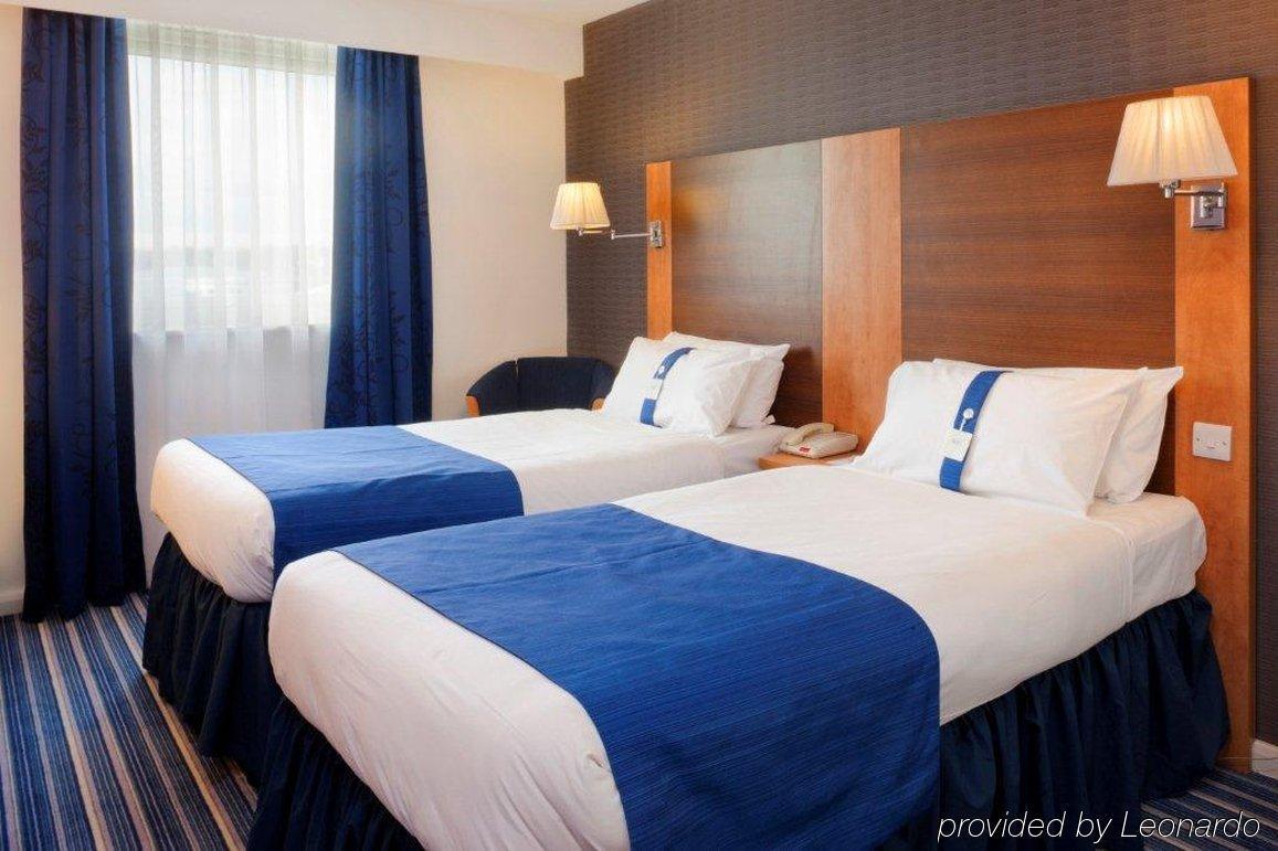 Holiday Inn Express Nuneaton By Ihg Ruang foto